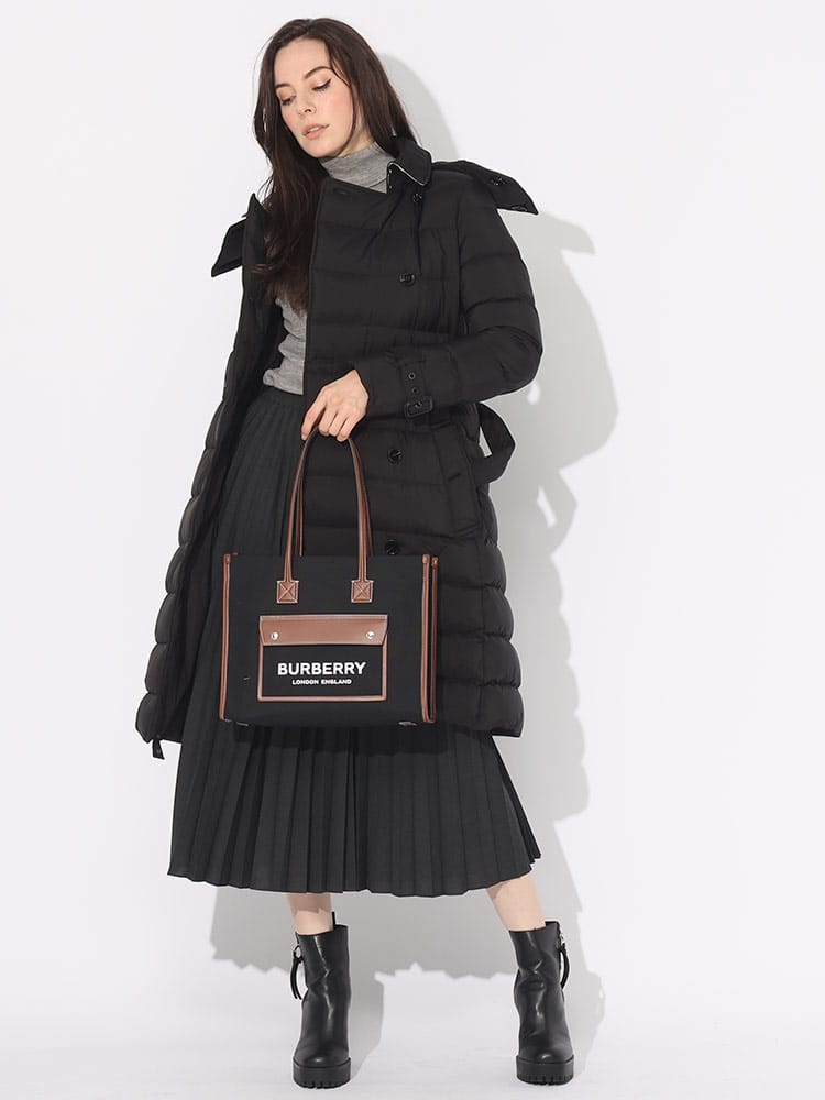 BURBERRY】フード付きコート 黒 ☆バーバリー美品！背ロゴ・冬に大活躍  