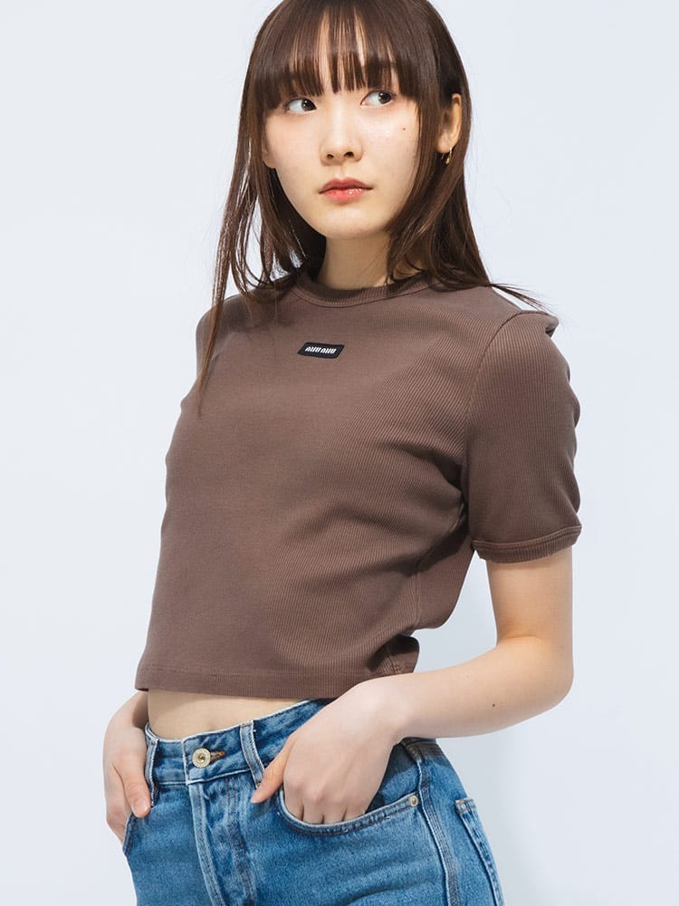 MIU MIU (ミュウミュウ) リブコットン ロゴパッチ クロップドTシャツ MIUMJN561F0324 レディース