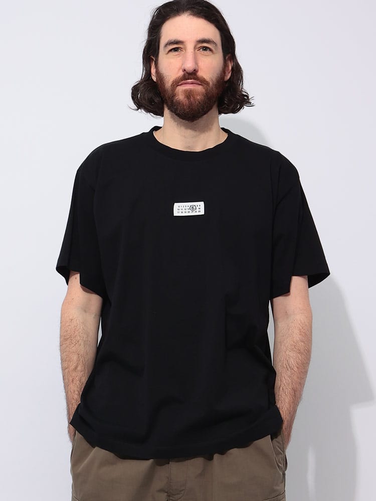 MM6 Maison Margiela (エムエムシックス メゾン マルジェラ) Numeric シグネチャー ワンポイントロゴ 半袖 Tシャツ MM6GC0033S24312 メンズ