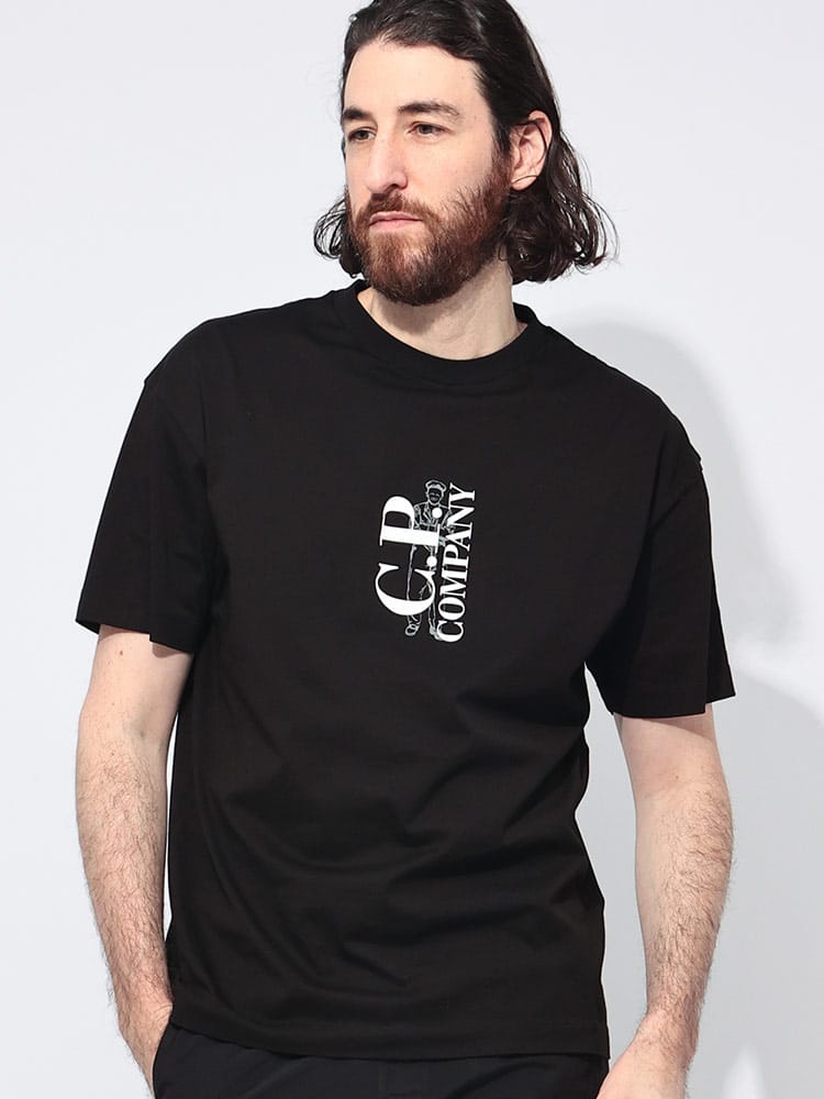 C.P COMPANY (シーピーカンパニー) ロゴプリント クルーネック 半袖 Tシャツ CHEST LOGO CPTS177A005100W メンズ
