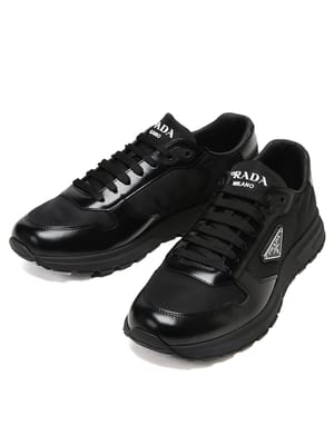 PRADA (プラダ) ロゴ トライアングルロゴ プレート ローカット 