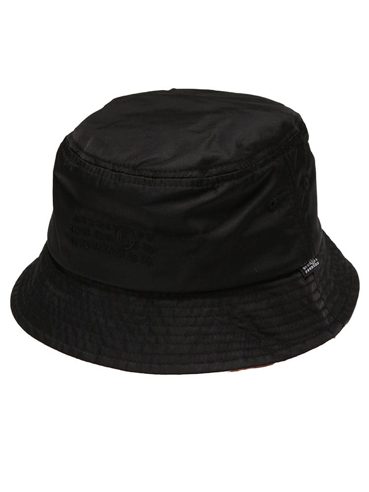 MM6 Maison Margiela (エムエムシックス メゾン マルジェラ) ニューメリックロゴ刺繍 ナイロン バケットハット MM6TC0011M35794 メンズ