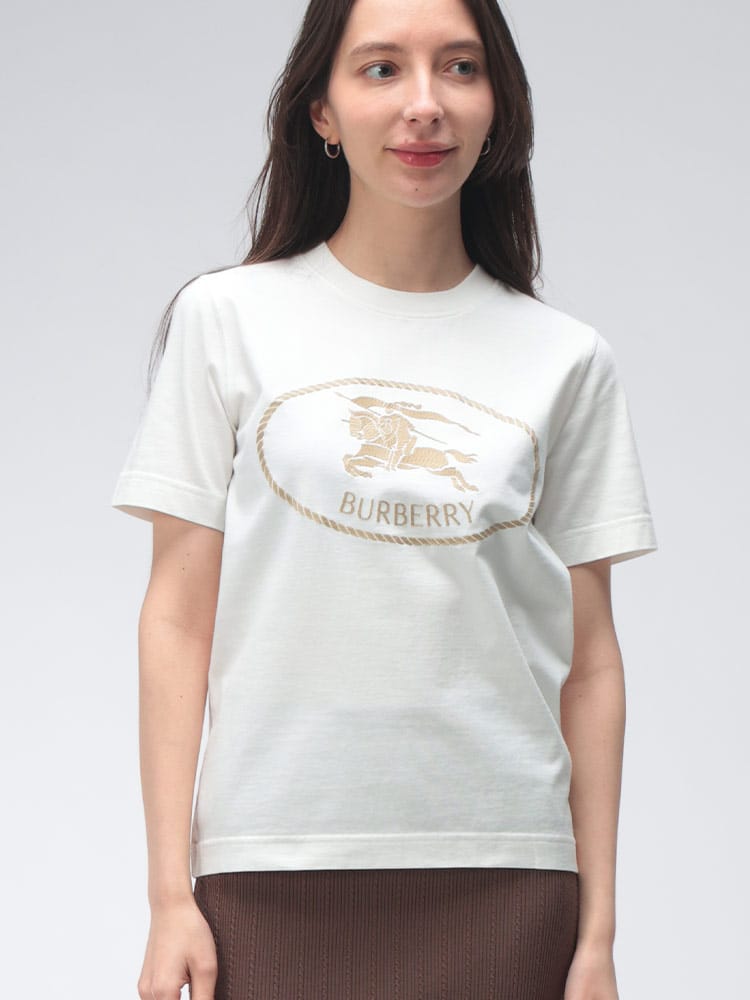 BURBERRY (バーバリー) レディース Tシャツ 半袖 ロゴ 刺繍 ナイトスタンプ クルーネック Tシャツ BBL81098171