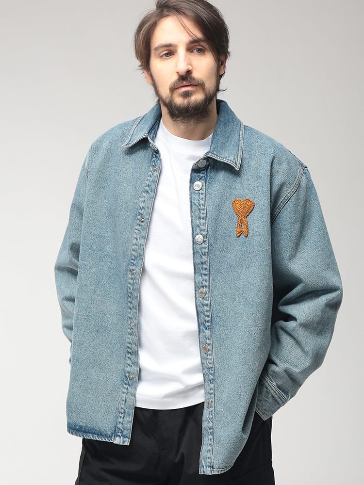 AMI PARIS (アミパリス) メンズ デニムジャケット 胸ロゴ ウォッシュドデニム シャツジャケット AMUJK897DE0046