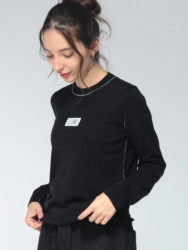 MM6 Maison Margiela (エムエムシックス メゾン マルジェラ) レディース ニット 長袖 ウール混紡 クルーネック ステッチ カレンダータグ ワンポイントロゴ カットソー MM6LS52HL0066 MM6LS52HL0066