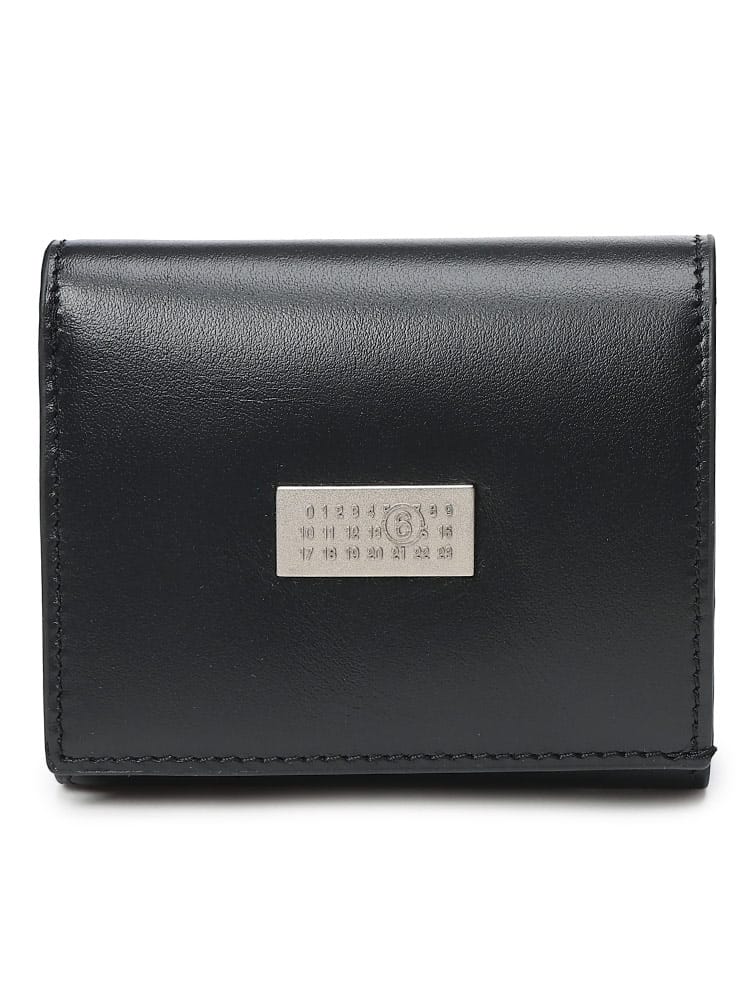 MM6 Maison Margiela (エムエムシックス メゾン マルジェラ) レディース 財布 レザー メタルロゴ ニューメリック 三つ折り ウォレット MM6LSA6UI0030
