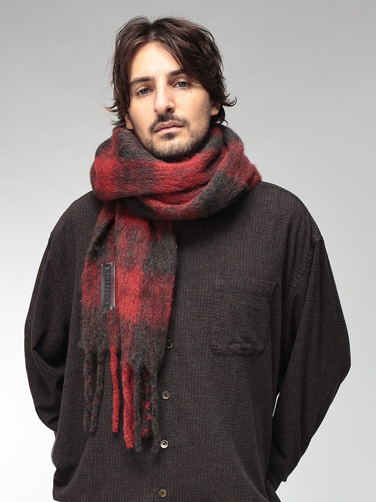 OUR LEGACY (アワーレガシー) メンズ マフラー BURNT RED PLAIED FUZZY ALPACA アルパカ混 ロゴ フリンジ ロングスカーフ OLA4268EBR OLA4268EBR